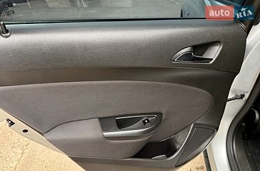 Универсал Opel Astra 2012 в Ровно