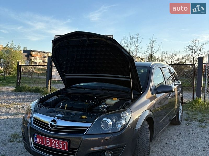 Универсал Opel Astra 2009 в Белой Церкви