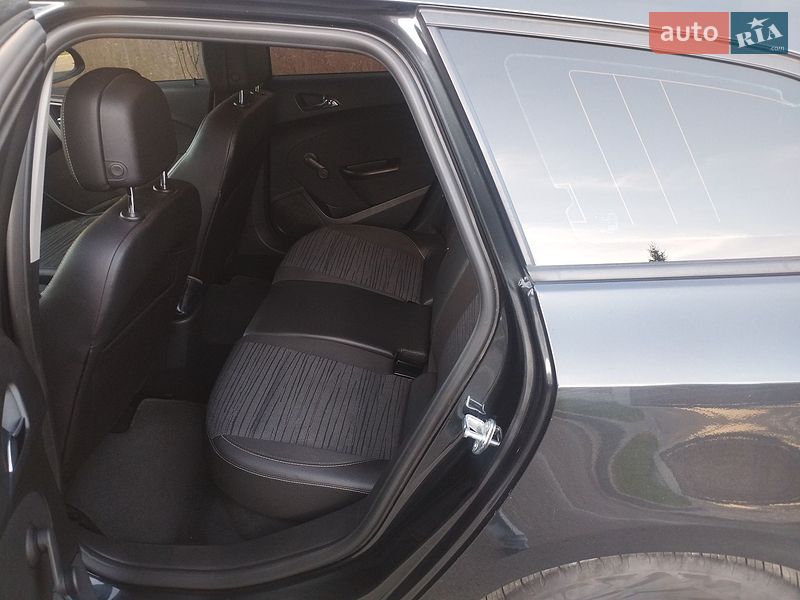 Универсал Opel Astra 2014 в Киеве