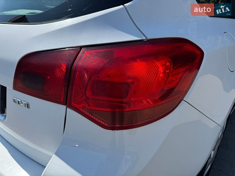Универсал Opel Astra 2012 в Одессе
