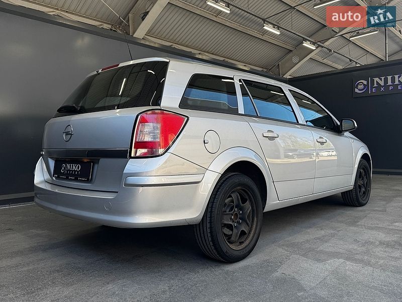 Универсал Opel Astra 2012 в Киеве