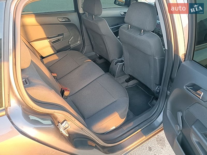 Универсал Opel Astra 2009 в Виннице
