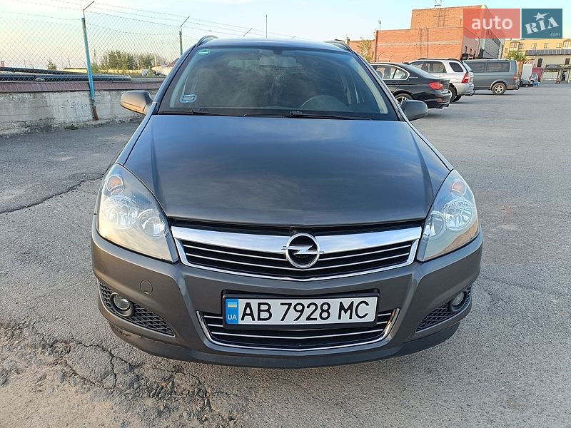 Универсал Opel Astra 2009 в Виннице