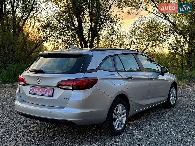 Универсал Opel Astra 2018 в Хмельницком