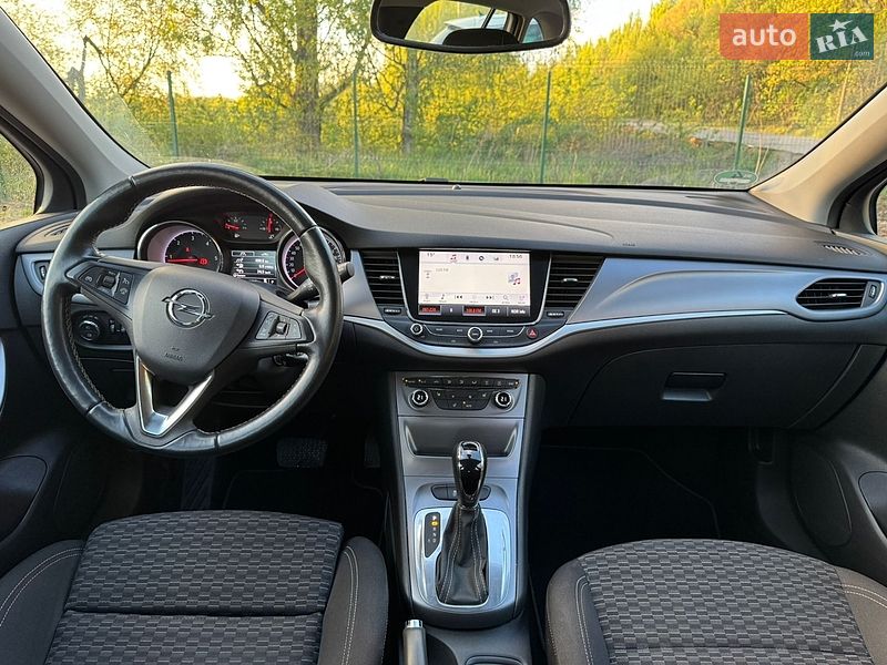 Универсал Opel Astra 2018 в Хмельницком