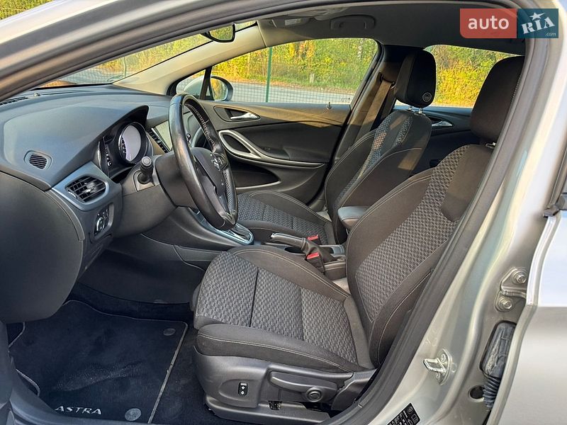 Универсал Opel Astra 2018 в Хмельницком
