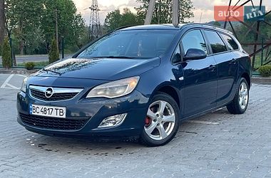 Универсал Opel Astra 2012 в Турке
