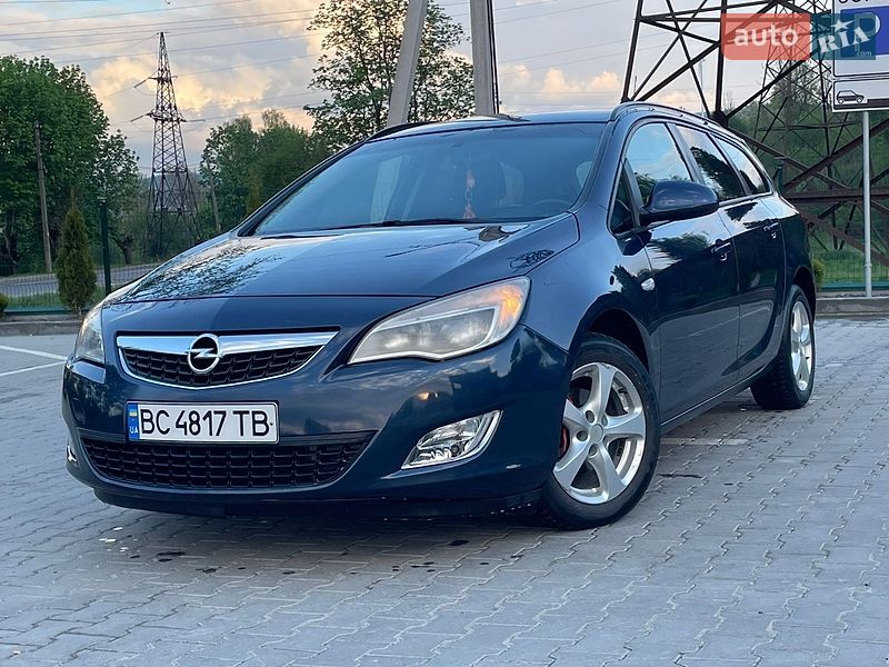 Универсал Opel Astra 2012 в Турке