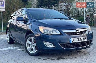 Универсал Opel Astra 2012 в Турке