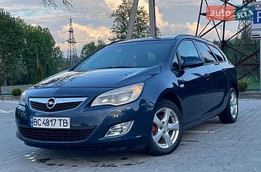 Универсал Opel Astra 2012 в Турке