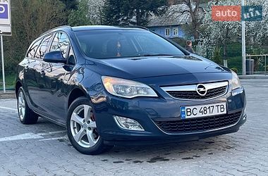 Универсал Opel Astra 2012 в Турке
