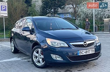 Универсал Opel Astra 2012 в Турке