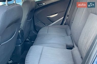 Универсал Opel Astra 2012 в Турке