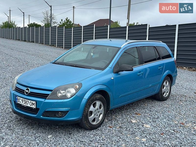 Универсал Opel Astra 2005 в Ровно
