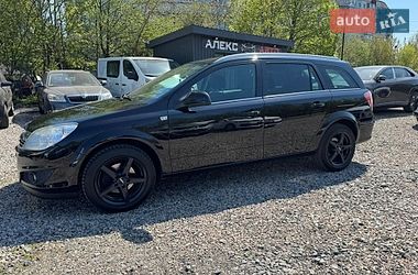Универсал Opel Astra 2010 в Полтаве