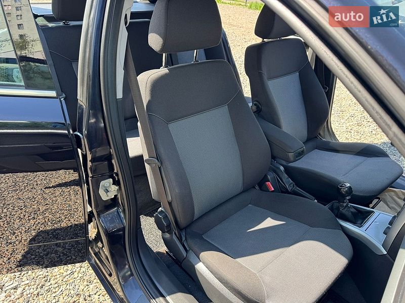 Универсал Opel Astra 2010 в Полтаве