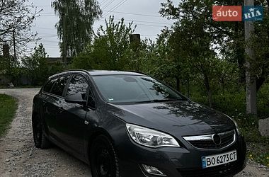 Универсал Opel Astra 2011 в Тернополе