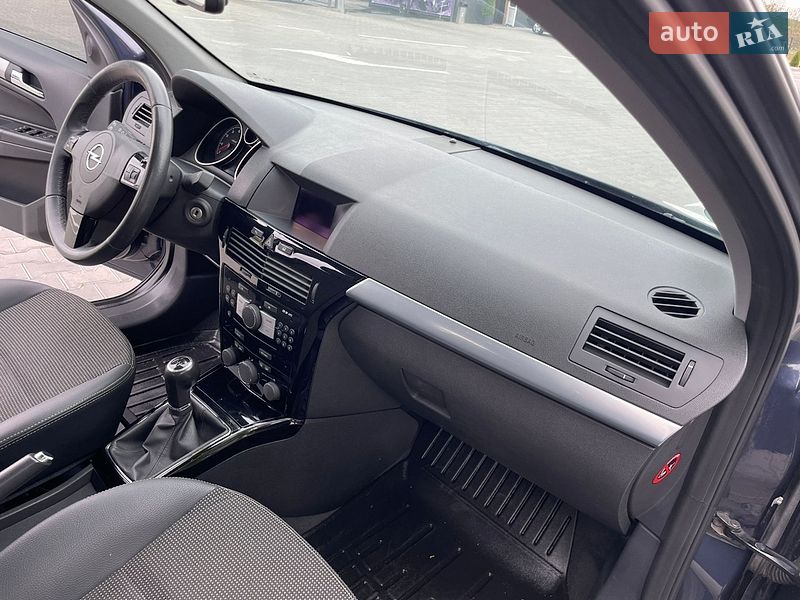 Универсал Opel Astra 2008 в Тульчине