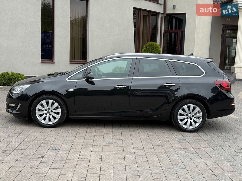 Универсал Opel Astra 2014 в Стрые
