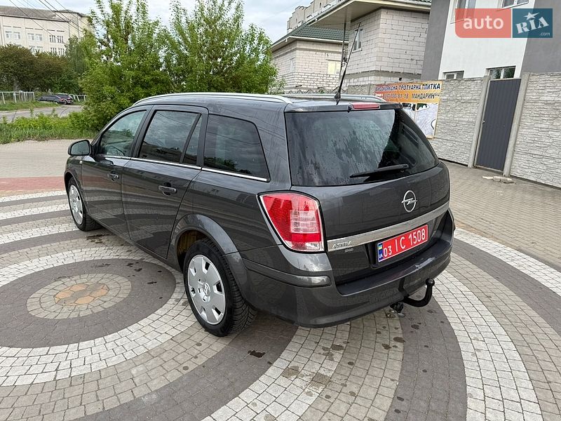 Универсал Opel Astra 2010 в Белой Церкви