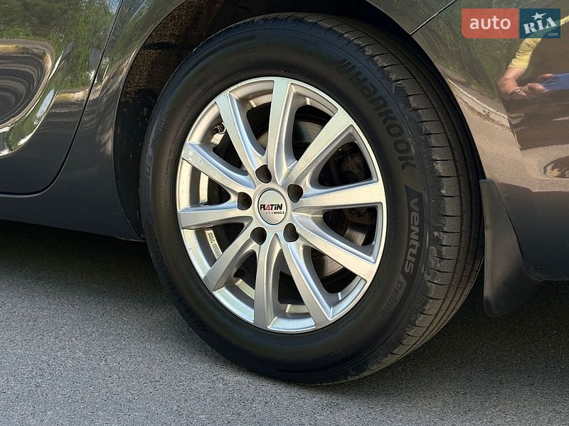 Универсал Opel Astra 2014 в Киеве