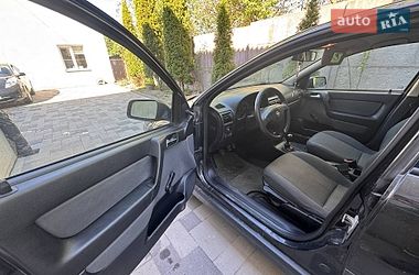 Седан Opel Astra 2007 в Львові