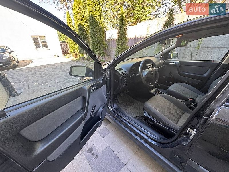Седан Opel Astra 2007 в Львові
