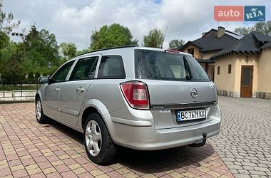 Универсал Opel Astra 2008 в Жовкве