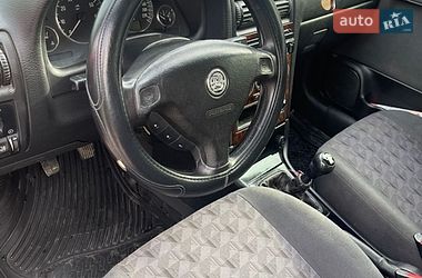 Хэтчбек Opel Astra 2002 в Дубно