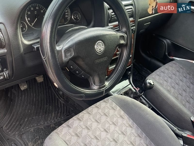 Хэтчбек Opel Astra 2002 в Дубно