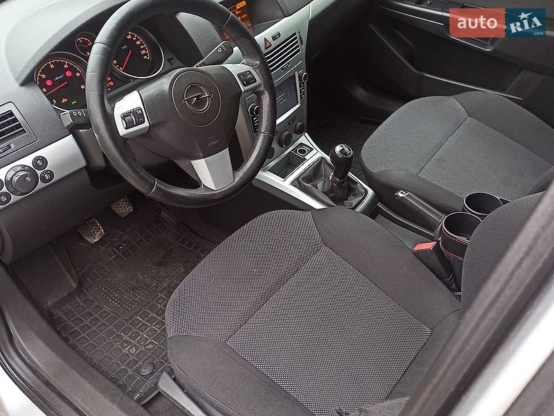 Универсал Opel Astra 2009 в Турке