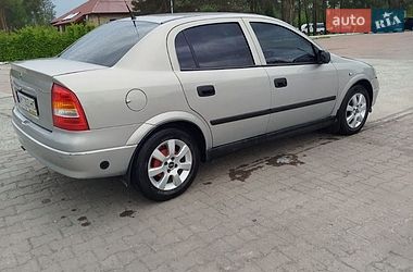 Седан Opel Astra 2007 в Звягелі