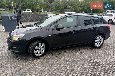Универсал Opel Astra 2015 в Львове