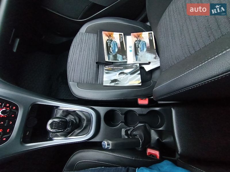 Универсал Opel Astra 2015 в Львове
