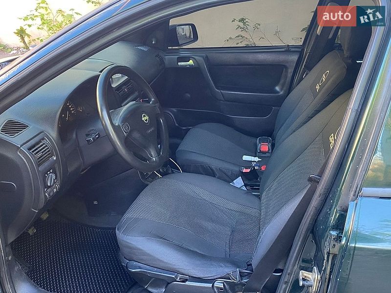 Седан Opel Astra 1999 в Одесі