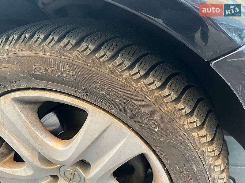 Універсал Opel Astra 2009 в Луцьку