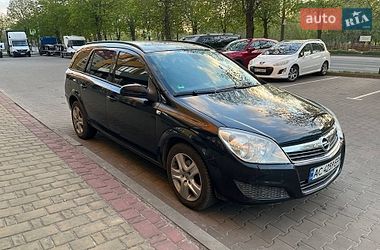 Універсал Opel Astra 2009 в Луцьку