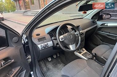 Універсал Opel Astra 2009 в Луцьку