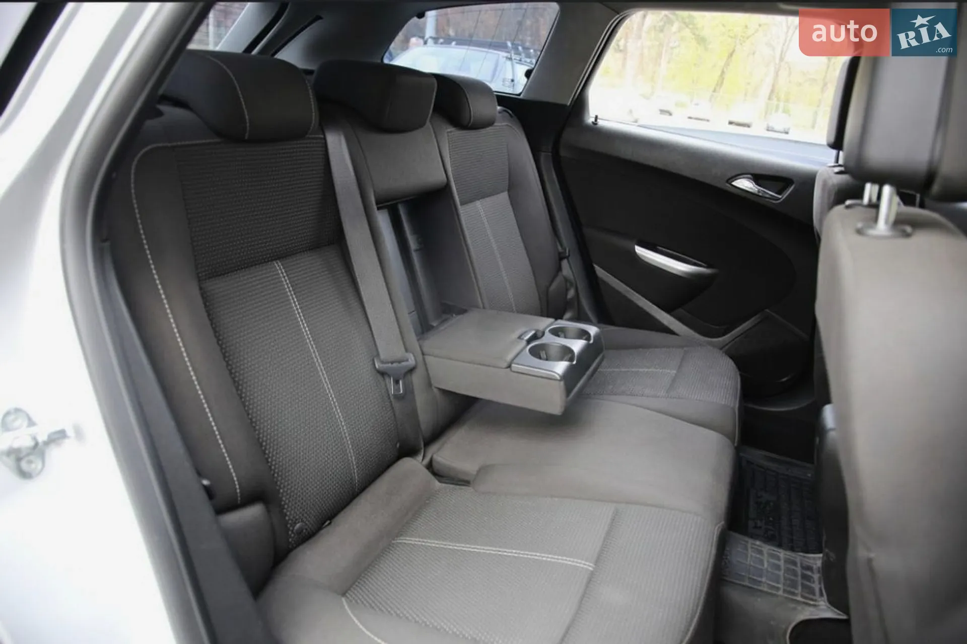 2011 Opel Astra - мініатюра 11