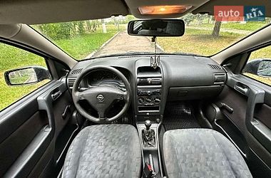 Седан Opel Astra 2000 в Одессе