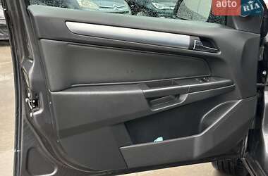 Универсал Opel Astra 2010 в Львове