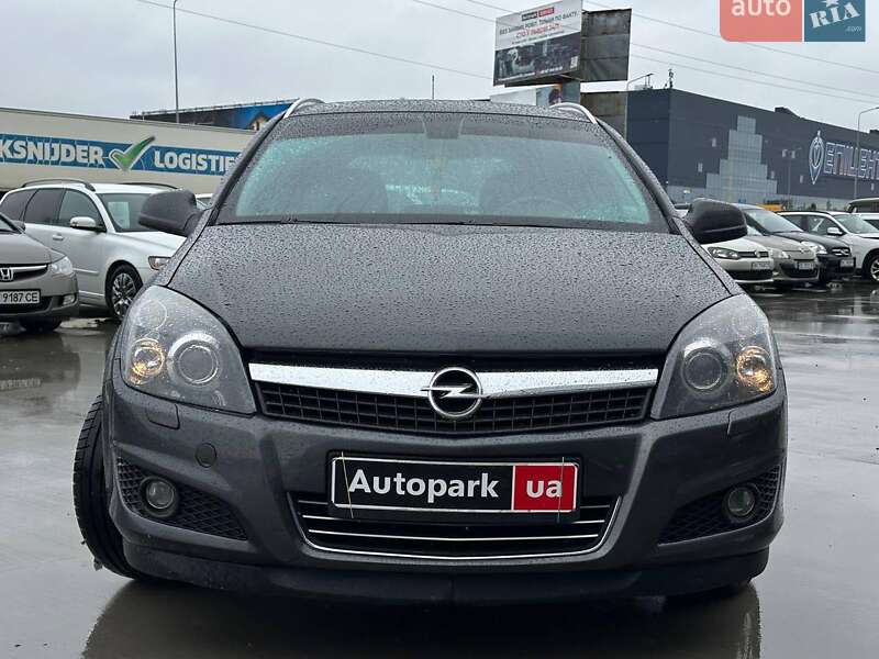 Универсал Opel Astra 2010 в Львове