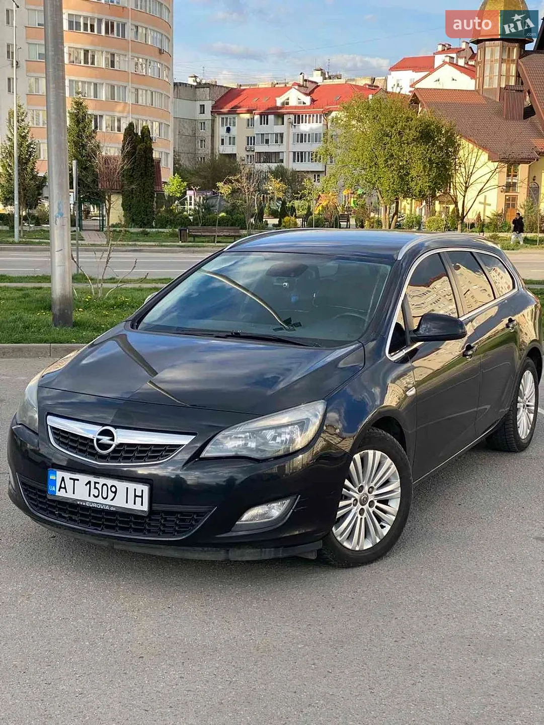 2011 Opel Astra - фото 1