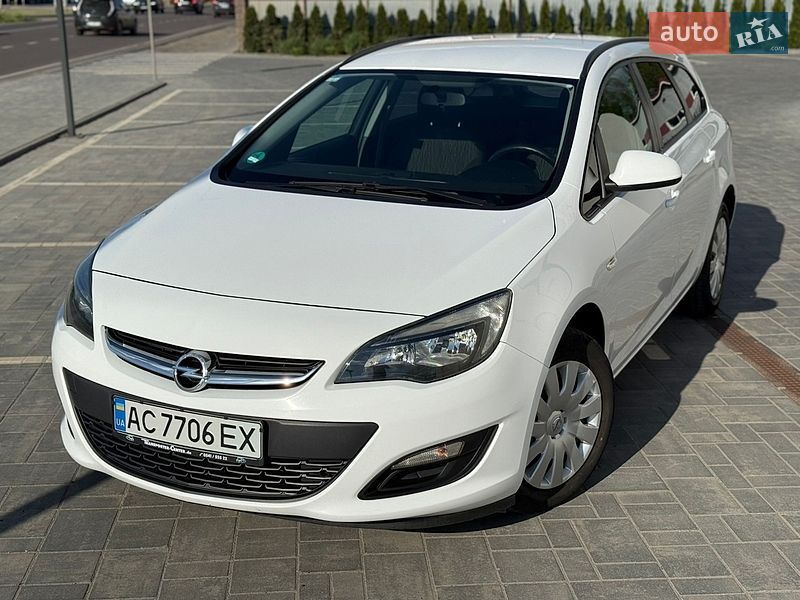 Универсал Opel Astra 2014 в Луцке