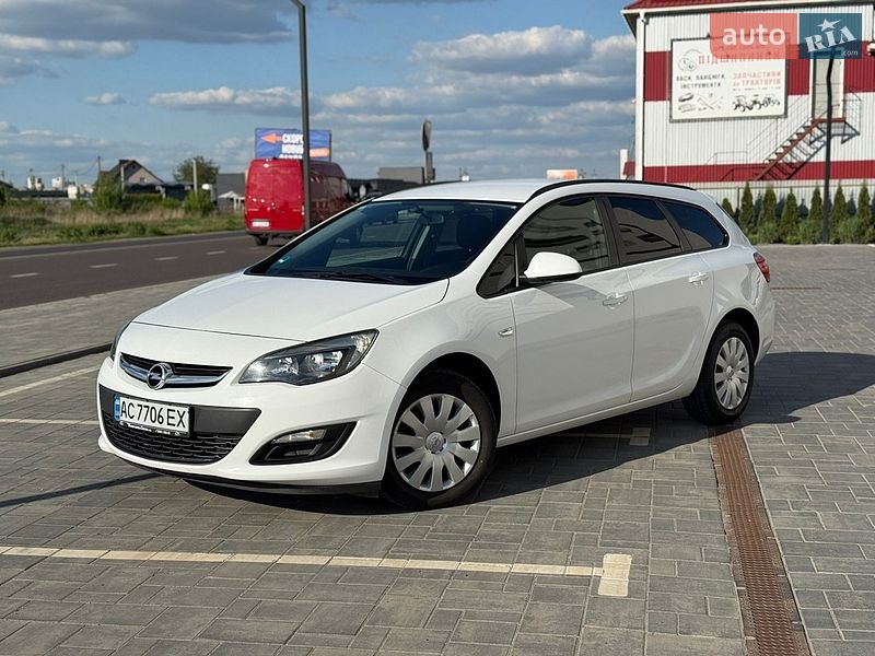 Универсал Opel Astra 2014 в Луцке