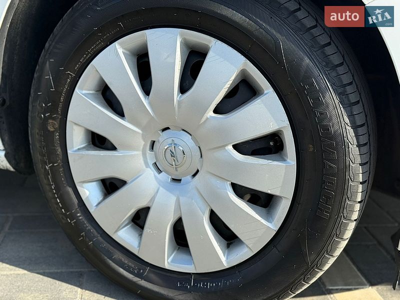 Универсал Opel Astra 2014 в Луцке