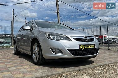 Универсал Opel Astra 2011 в Стрые