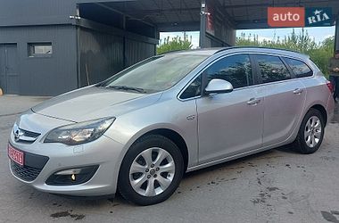 Универсал Opel Astra 2015 в Бродах