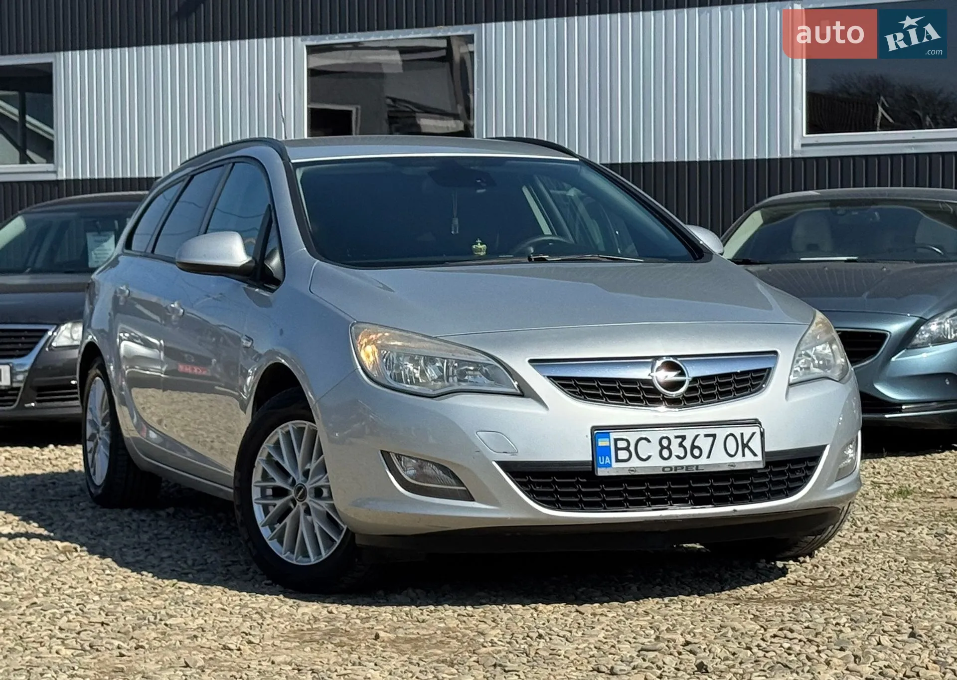 2011 Opel Astra - фото 1