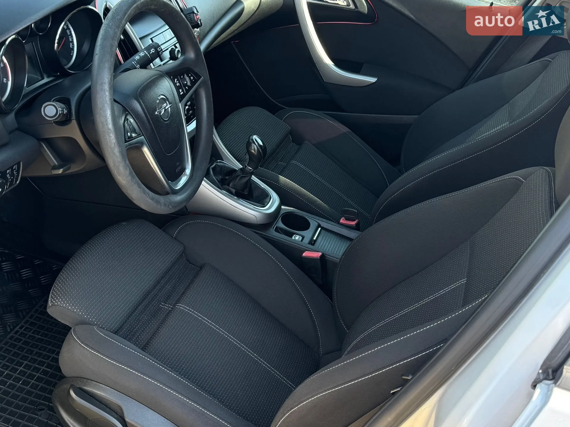 2011 Opel Astra - мініатюра 26